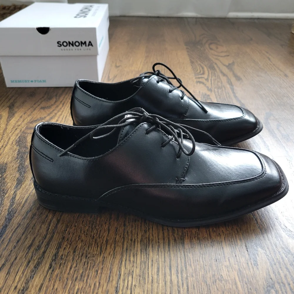 Boys shoes 👞 memory foam dress shoes size 6